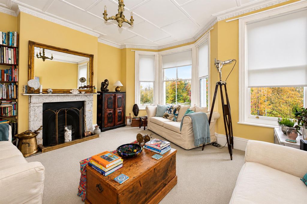 Property photo 1 of 32 5E0c0A98-43E4-4095-A3Eb-B96c3B73c8c9.Png