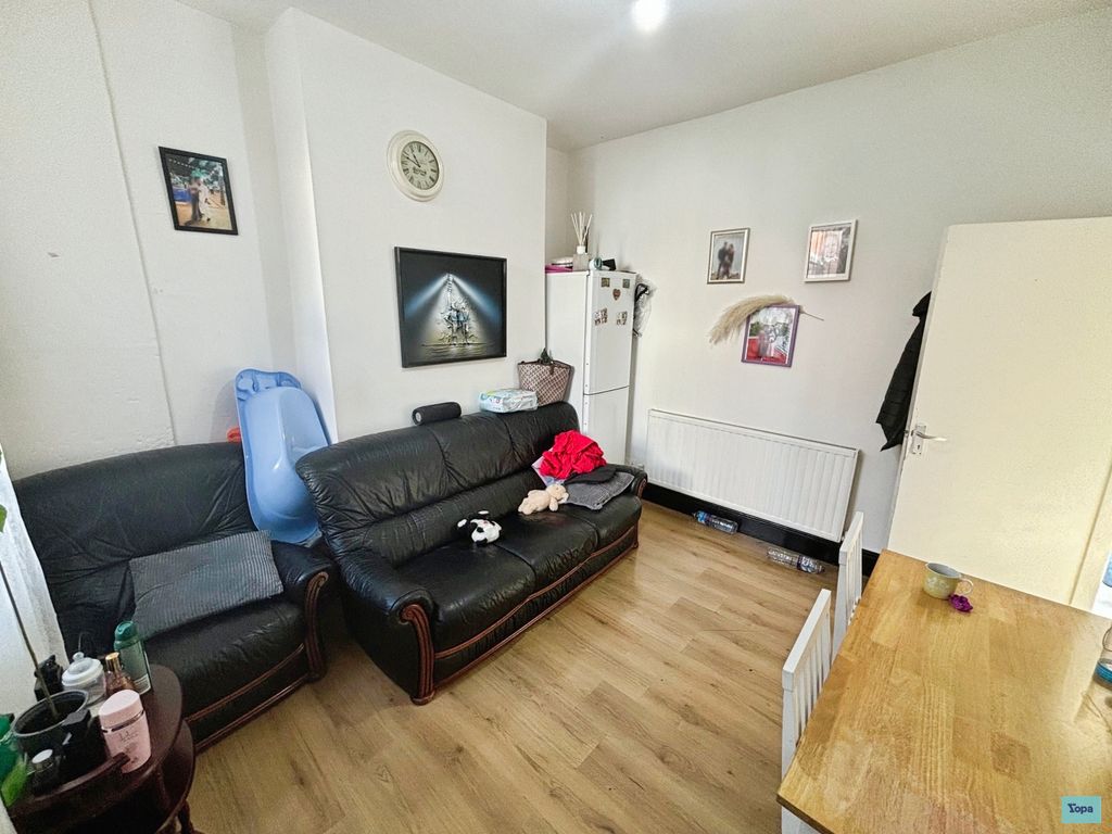 Property photo 3 of 13 3