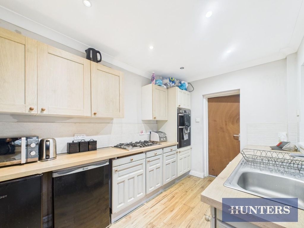 Property photo 3 of 12 Cam01494G0-Pr0495-Still008.Jpg