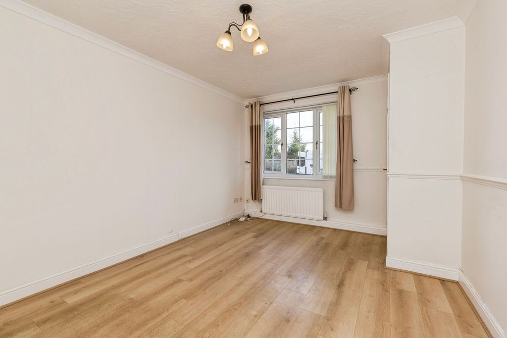 Property photo 2 of 18 Pbox-Img.Jpg