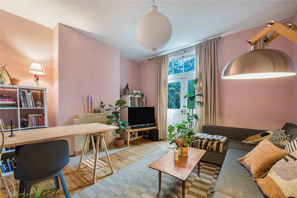 Property photo 2 of 15 Picture No. 01