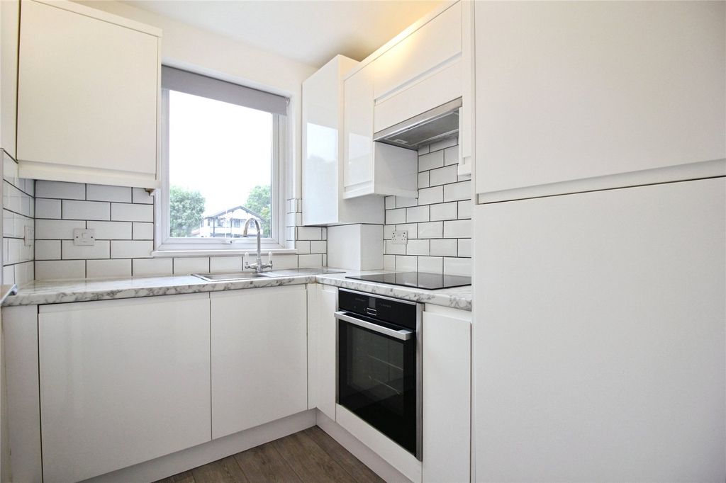 Property photo 2 of 8 Picture No. 05