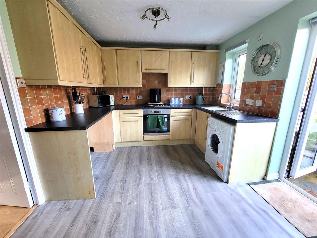 Property photo 2 of 16