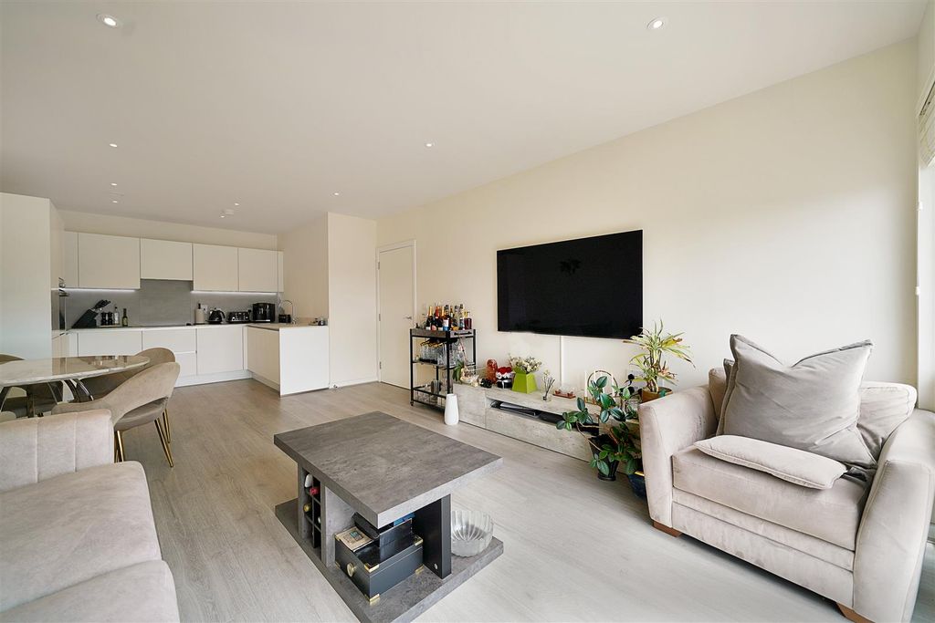 Property photo 1 of 14 Flat 29, Foxglove Apartments - Buakyxyszhl7O7Ljol7