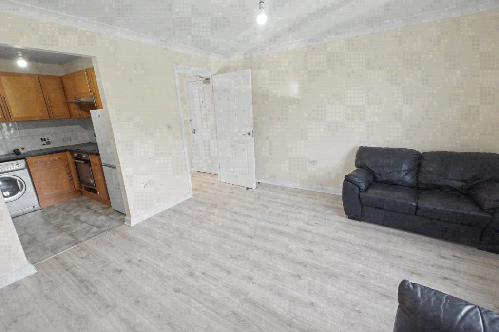 Property photo 3 of 11 Picture No. 14