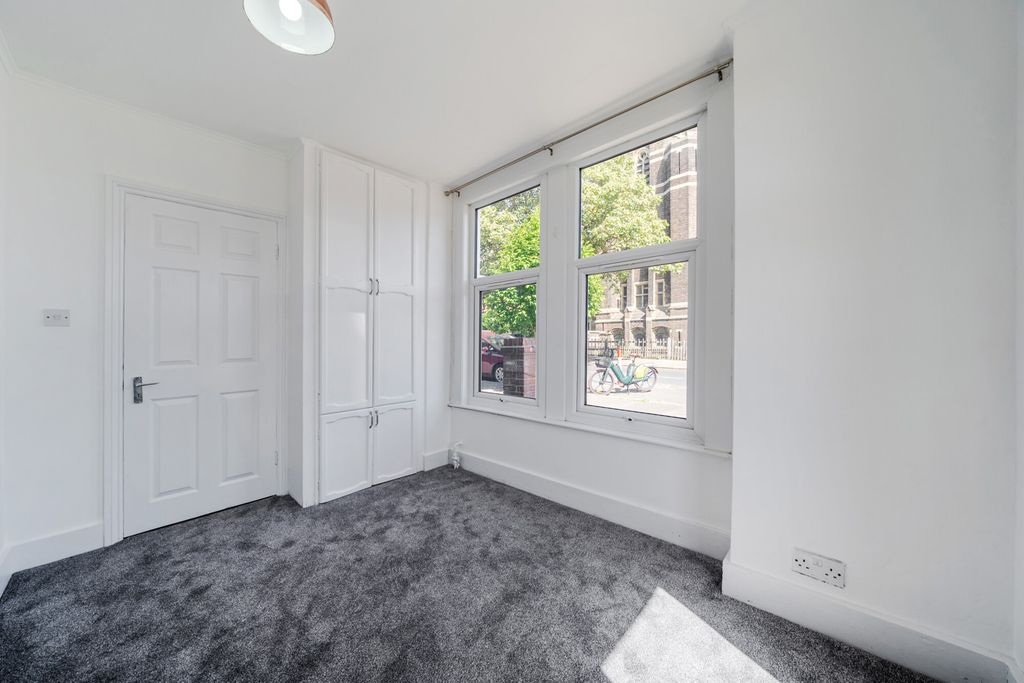 Property photo 2 of 16 1468139-2-6A15750...