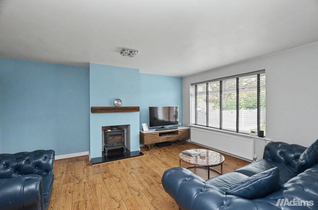 Property photo 3 of 25