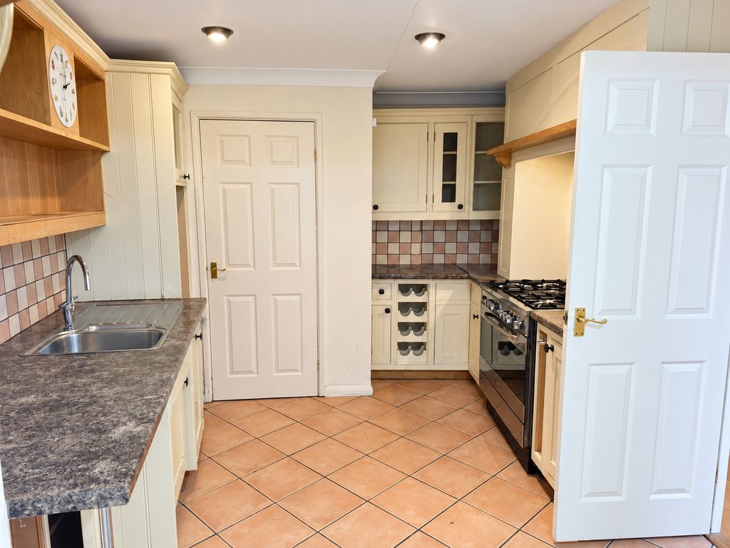 Property photo 2 of 15 Kitchen