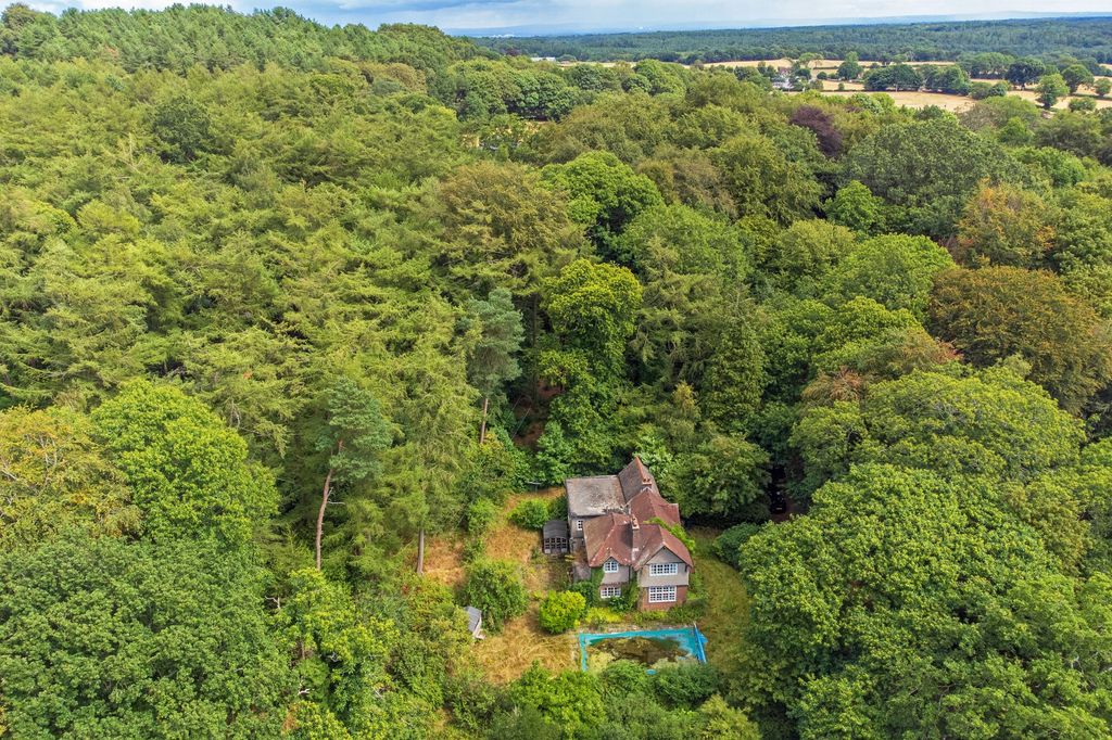 Property photo 1 of 31 Stunning Woodland Setting