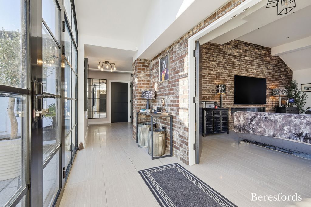 Property photo 3 of 20 Picture No. 65