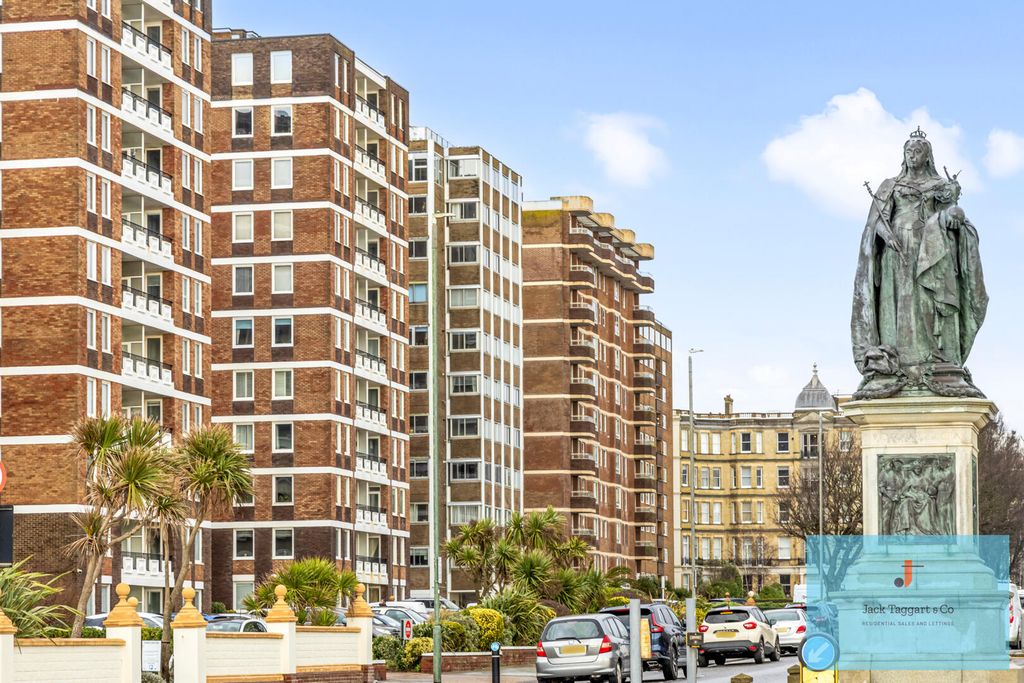 Property photo 1 of 16 Front (Exterior)