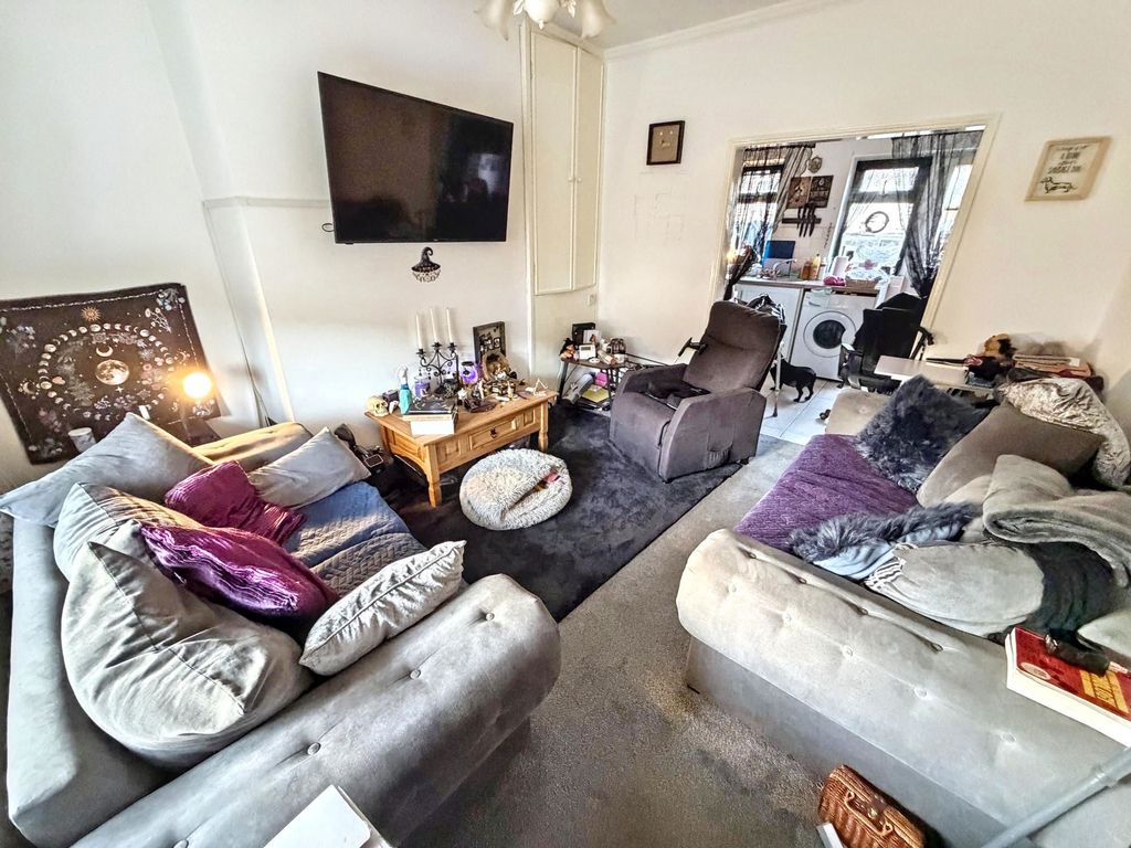 Property photo 2 of 14