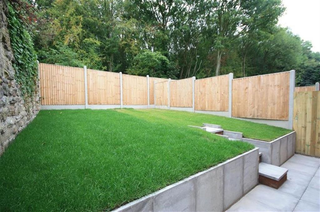 Property photo 3 of 11 Garden