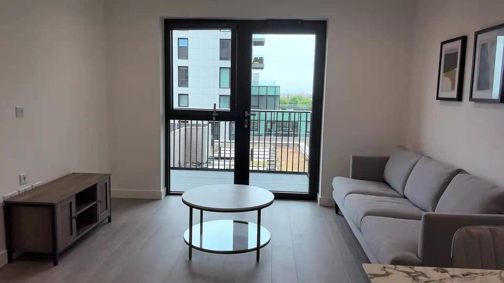 Property photo 2 of 6