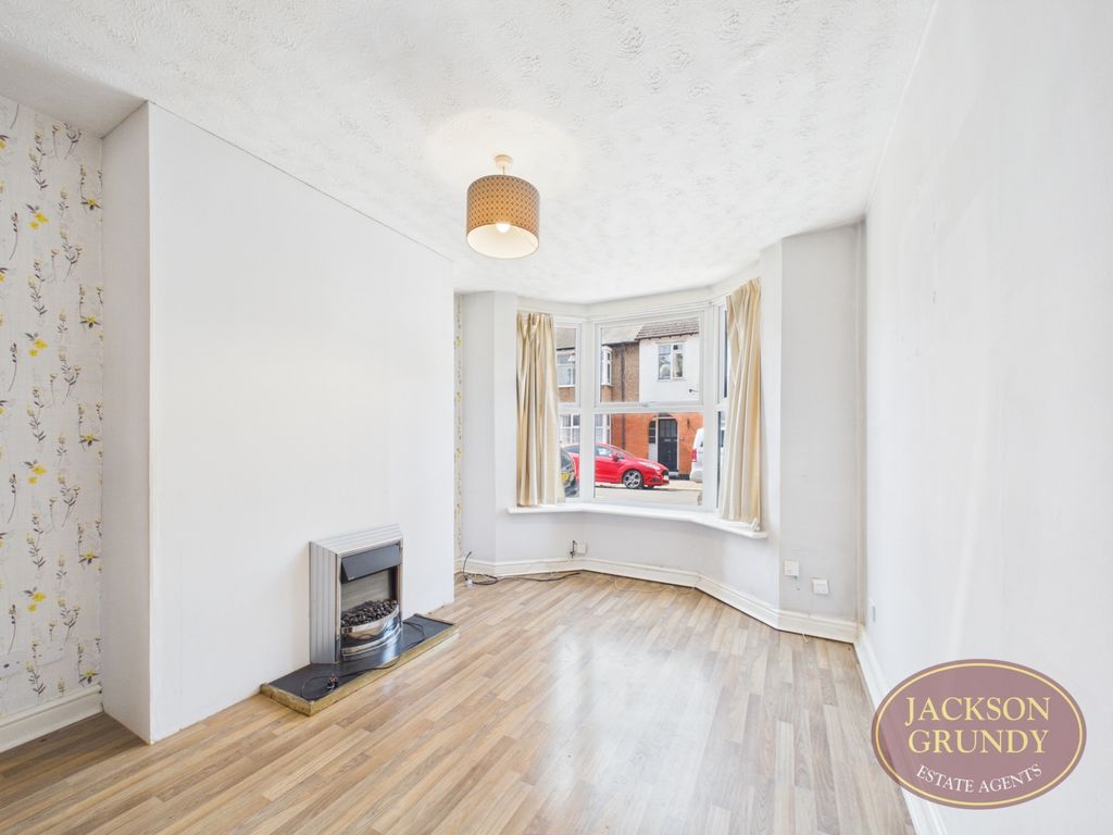Property photo 2 of 15 Wycliffe Road
