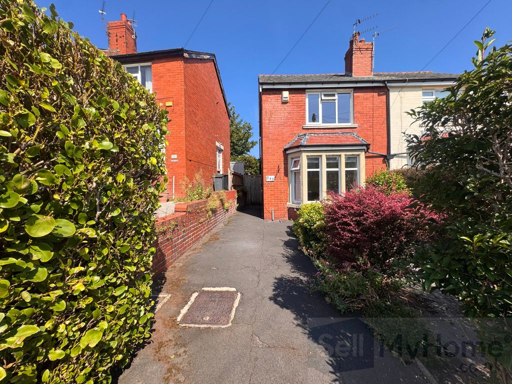 Property photo 1 of 15 External