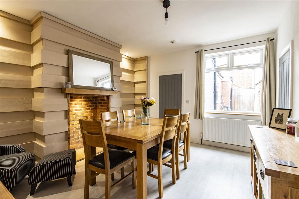 Property photo 3 of 17 Dining Room