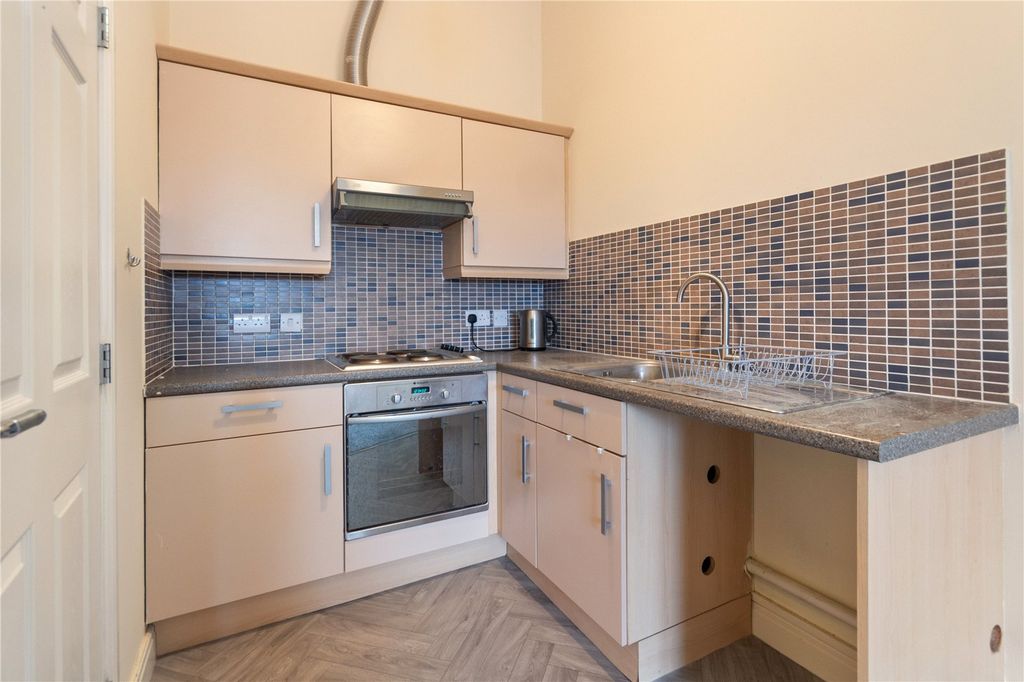 Property photo 2 of 9 Kitchen/Diner