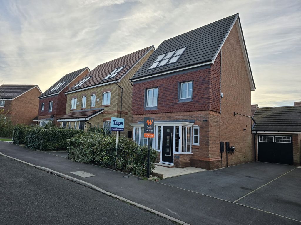 Property photo 1 of 19 Front A