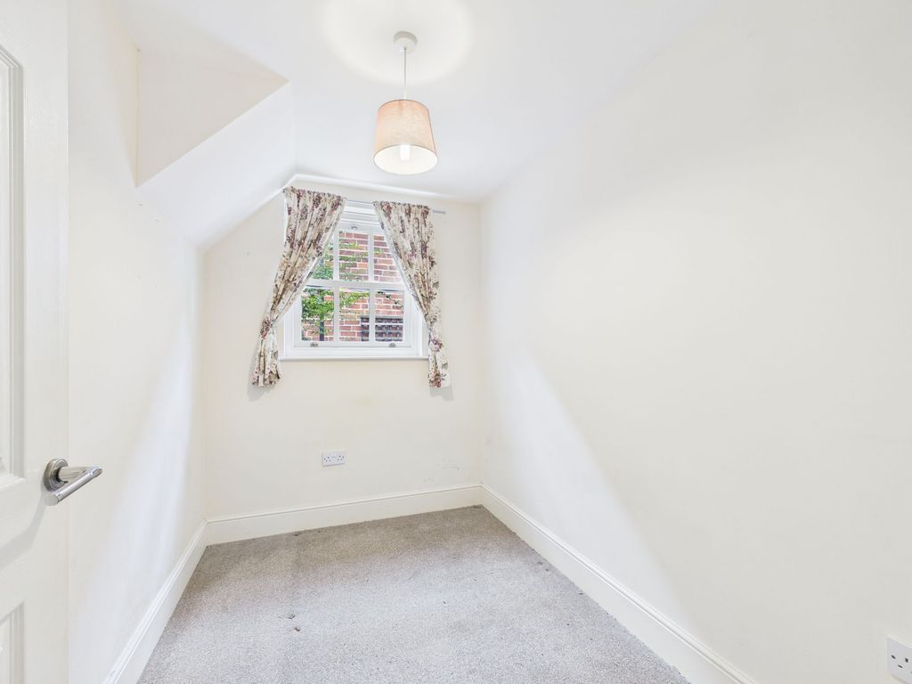 Property photo 3 of 6