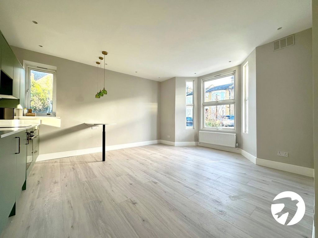 Property photo 2 of 9 Picture 2