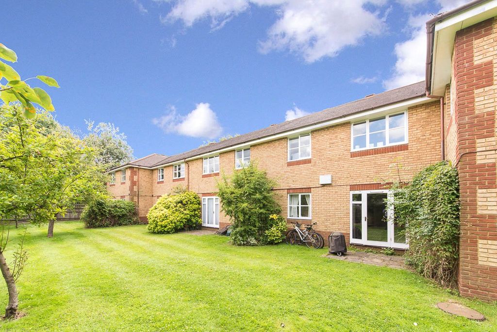 Property photo 1 of 11 Picture No. 12