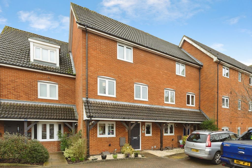 Property photo 1 of 27