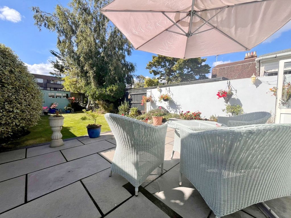 Property photo 3 of 25 3641095