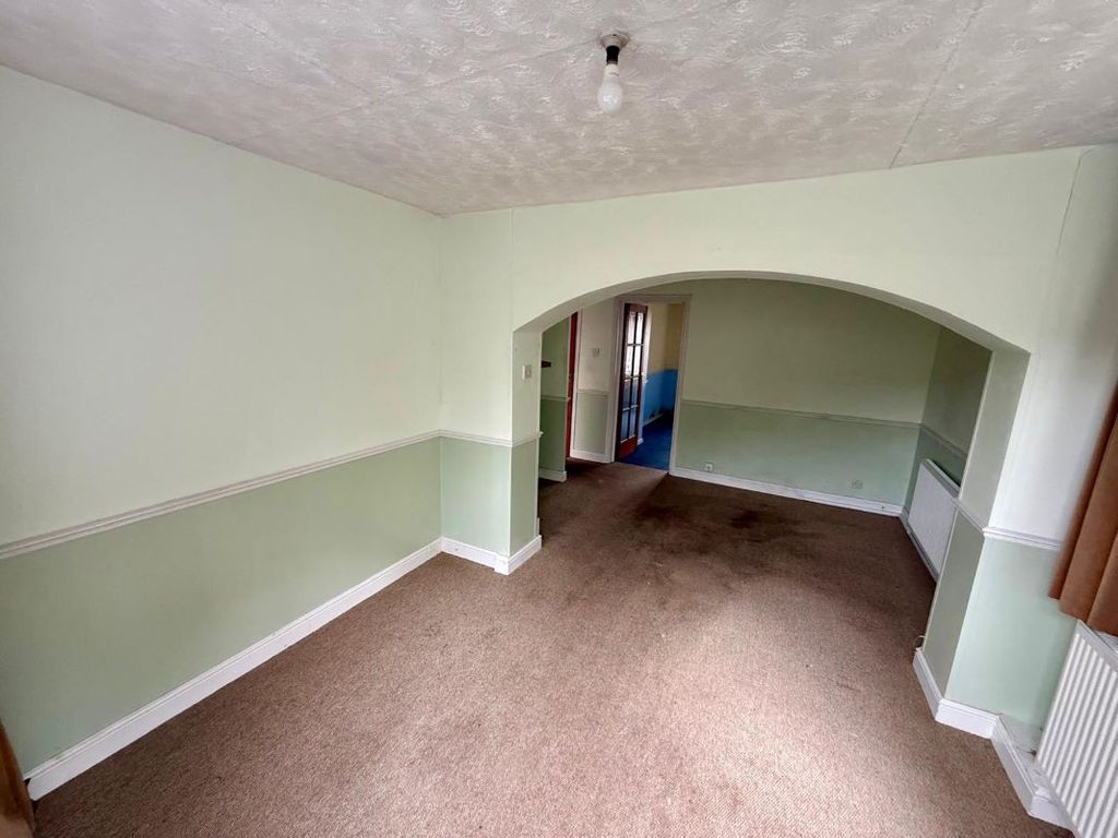 Property photo 3 of 29