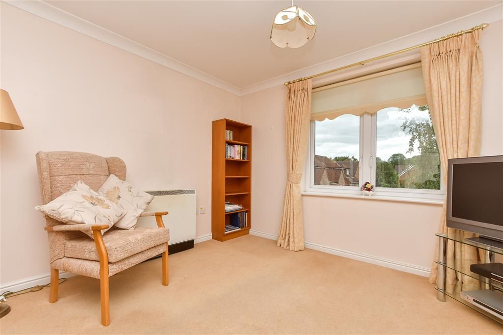 Property photo 3 of 8 Living/Dining Room