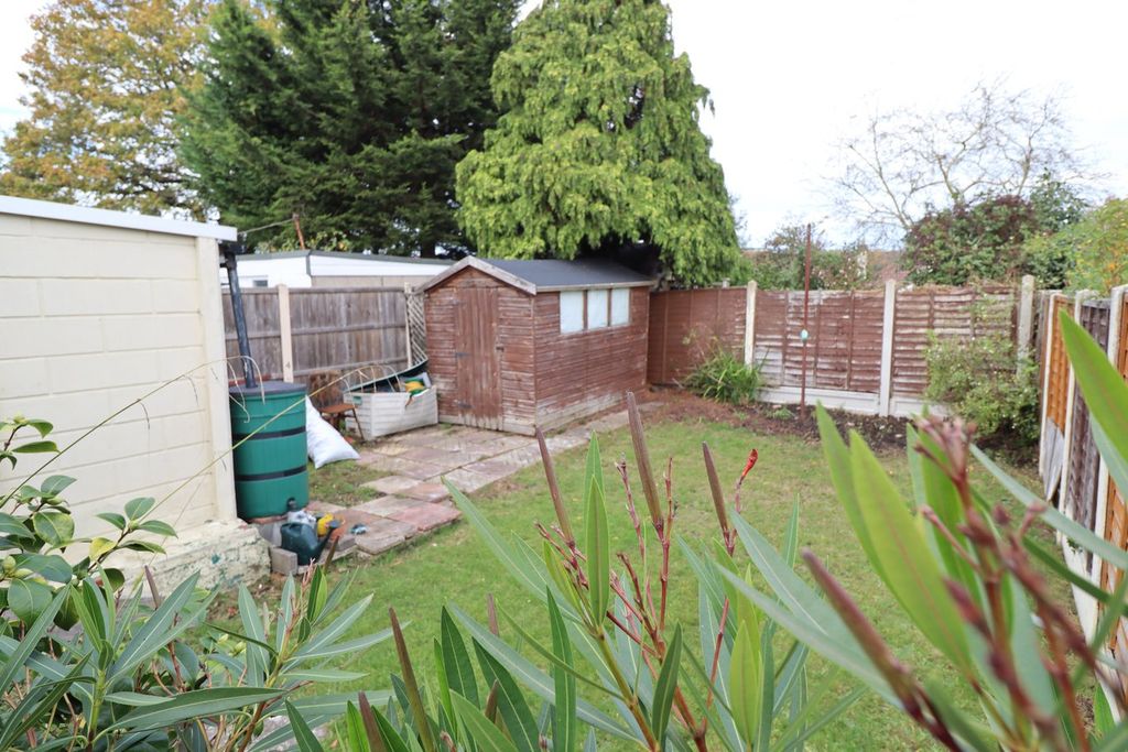 Property photo 2 of 21