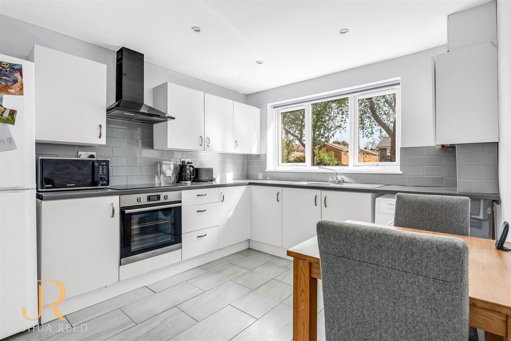 Property photo 3 of 12 Internal-8.Jpg