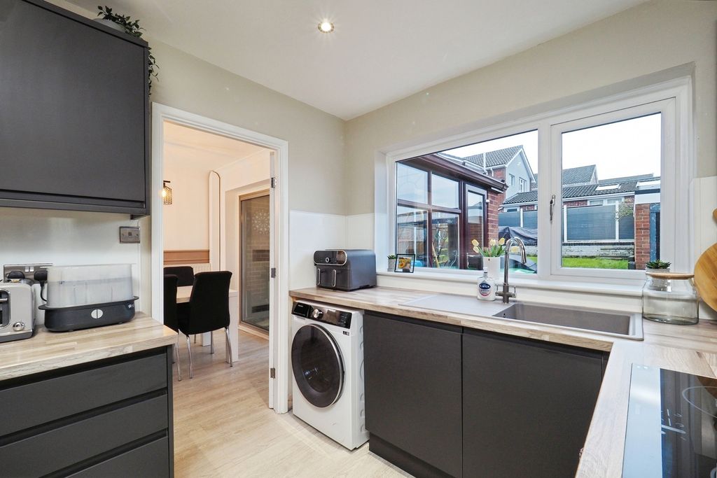 Property photo 2 of 17 Pbox-Img.Jpg