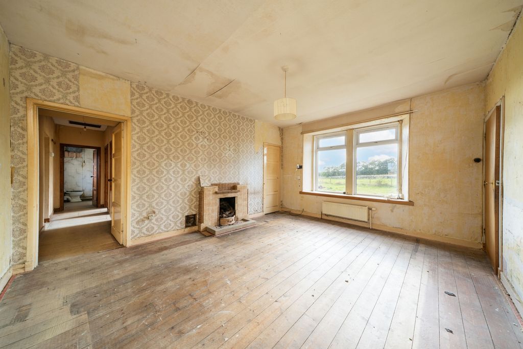 Property photo 3 of 18 Photo 10