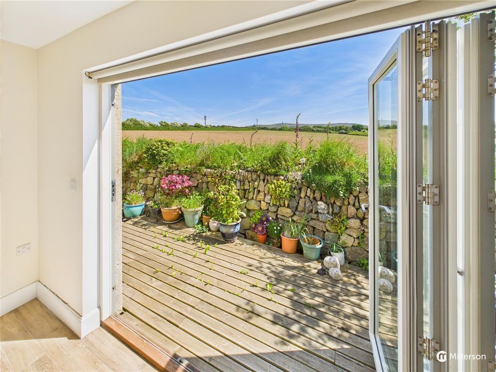 Property photo 2 of 20 Cam05092G0-Pr0058-Still015.Jpg