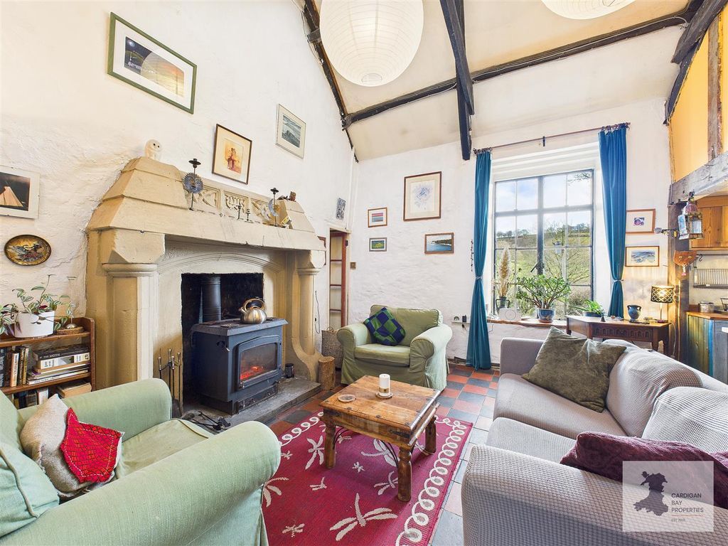 Property photo 1 of 44 Lounge Area