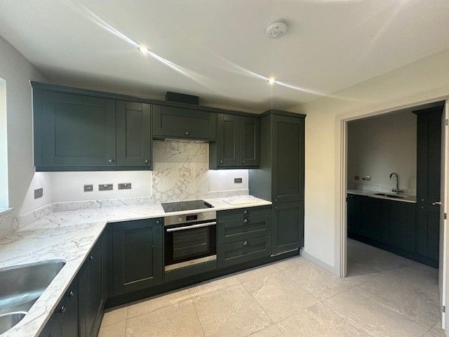 Property photo 1 of 18 Image