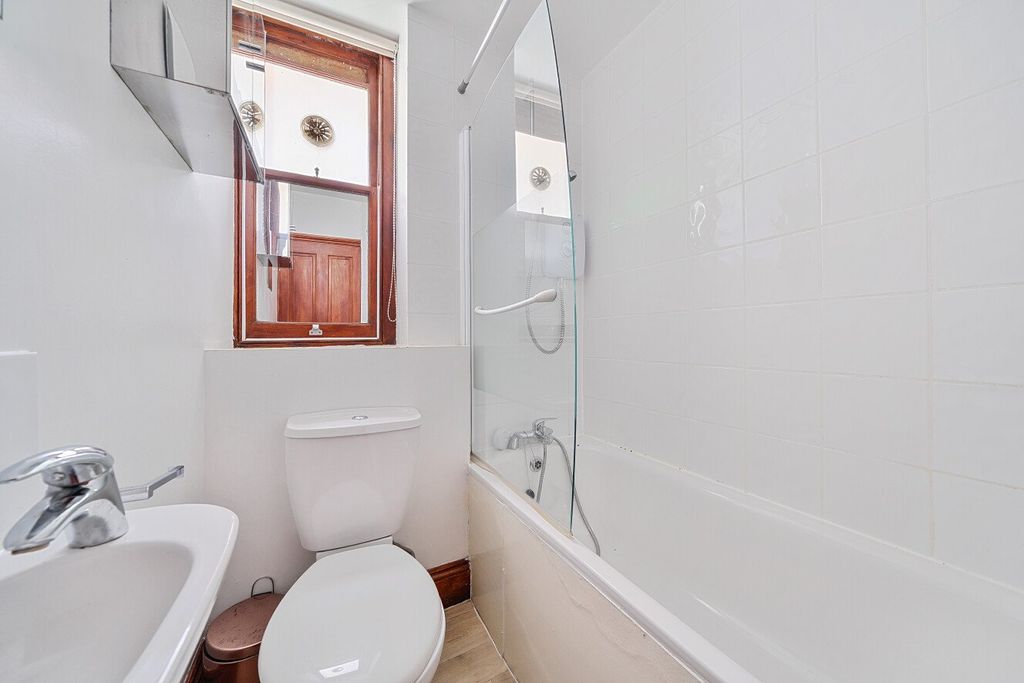 Property photo 3 of 15 Picture No. 12