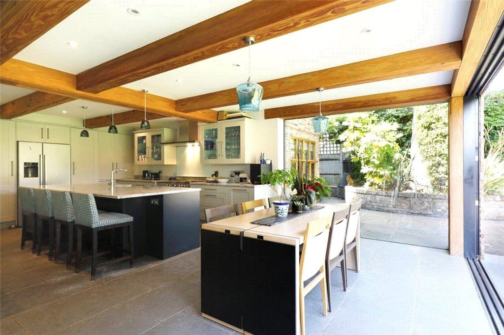 Property photo 3 of 17 Picture No. 06