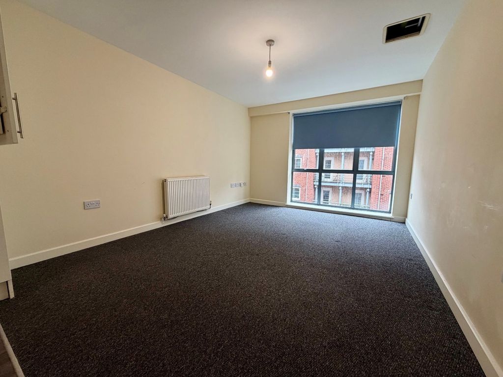 Property photo 3 of 6 Picture No. 04