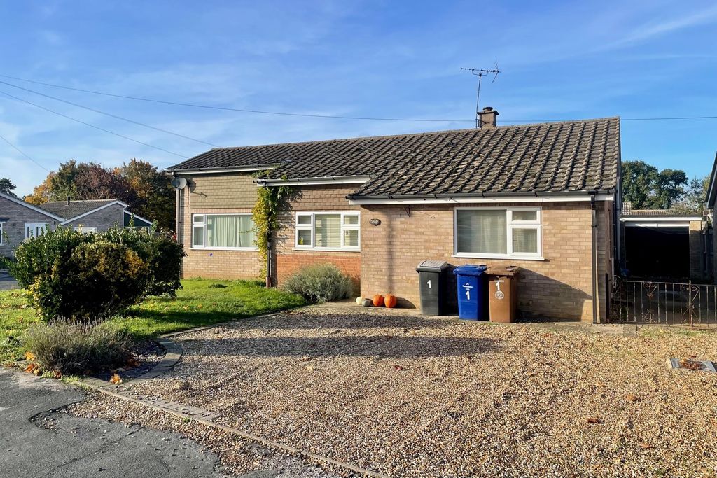 Property photo 1 of 10 Front