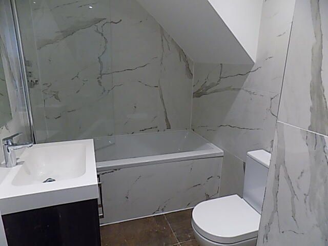 Property photo 3 of 9 Bathroom