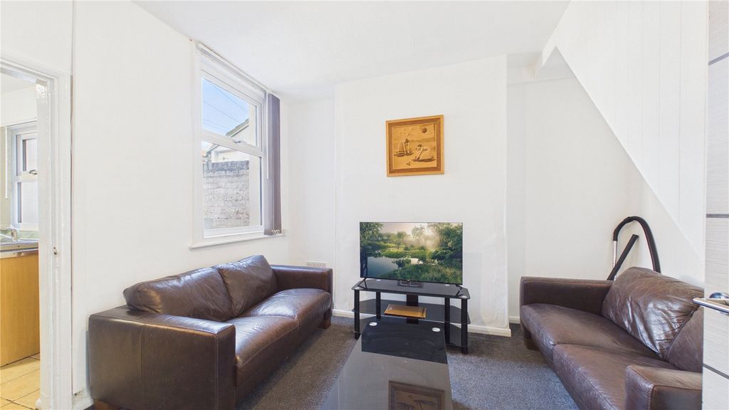 Property photo 1 of 7 Picture No. 12