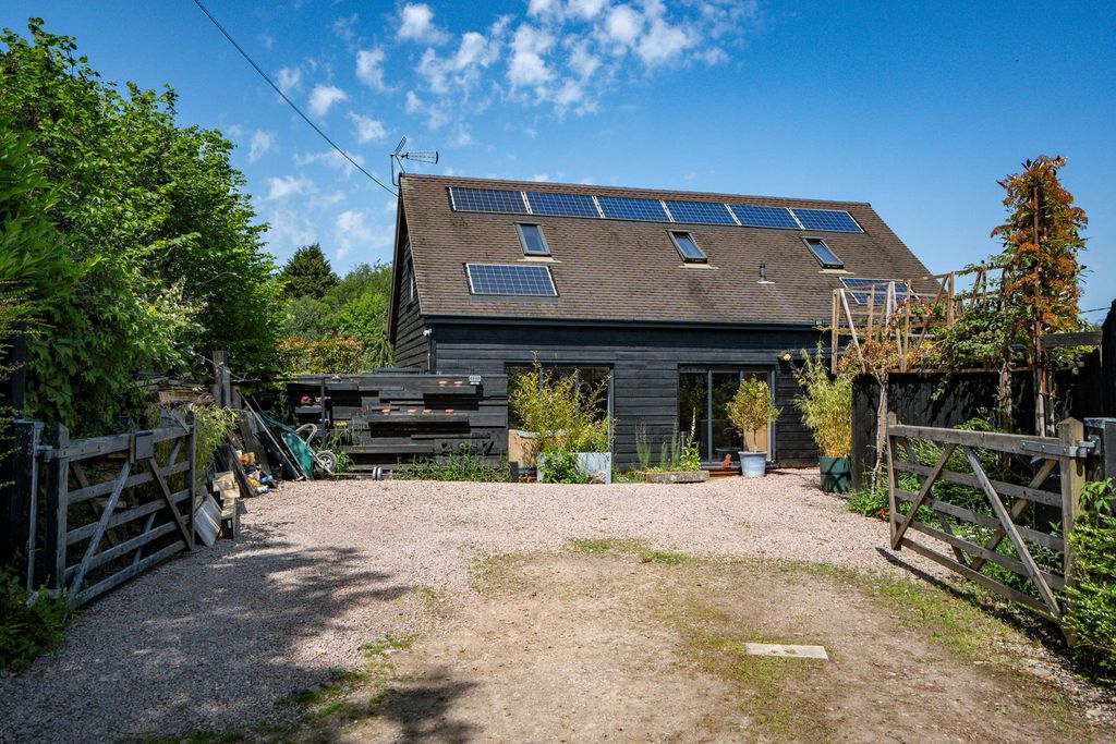 Property photo 1 of 25