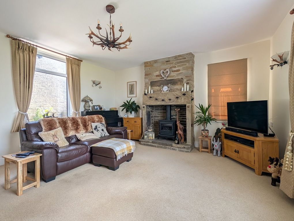 Property photo 3 of 38