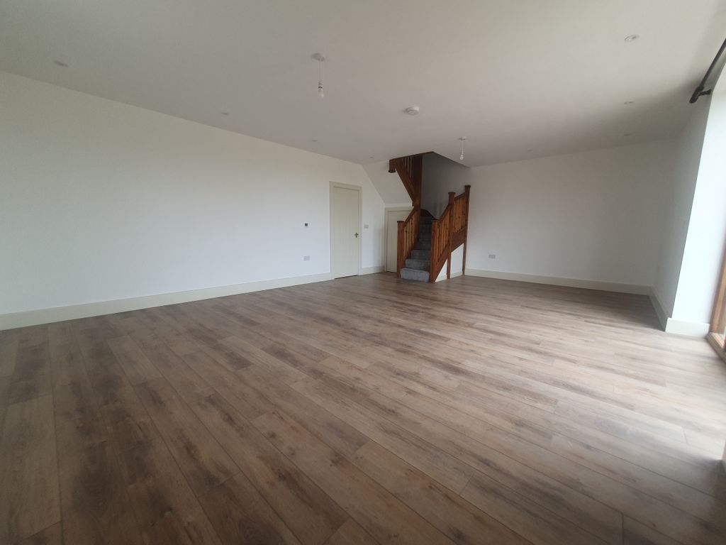 Property photo 3 of 19 20240624_123859