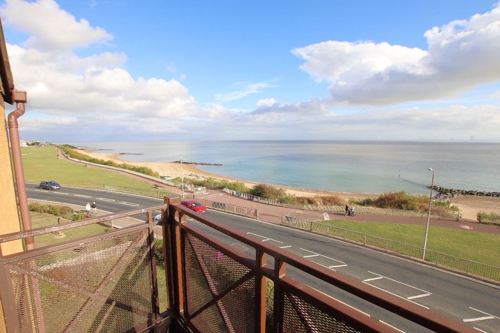 Property photo 1 of 19 Westminster Court, Clacton On Sea