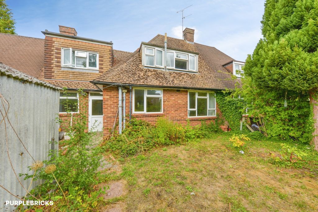 Property photo 2 of 27