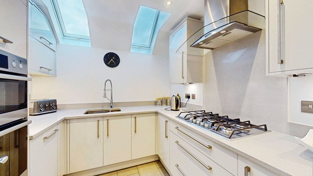 Property photo 2 of 11 Pbox-Img.Jpg