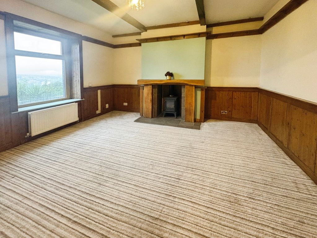 Property photo 3 of 14 Living Room